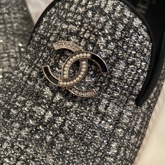 Chanel Fantasy Tweed Loafer - Excellent Condition - Picture 2 of 5